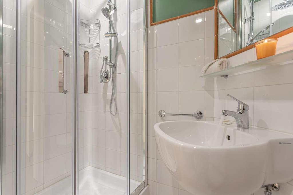 Appartamento Home Ripa 99 Róma Kültér fotó